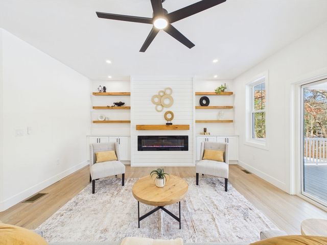 2 Arthur Street, Westport, MA 02790