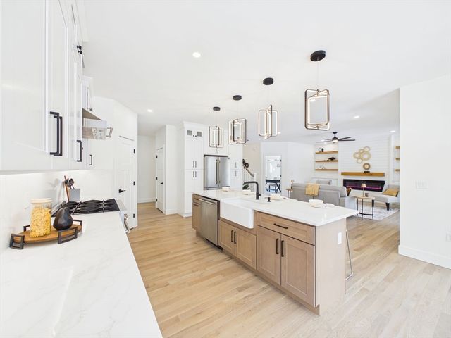 2 Arthur Street, Westport, MA 02790