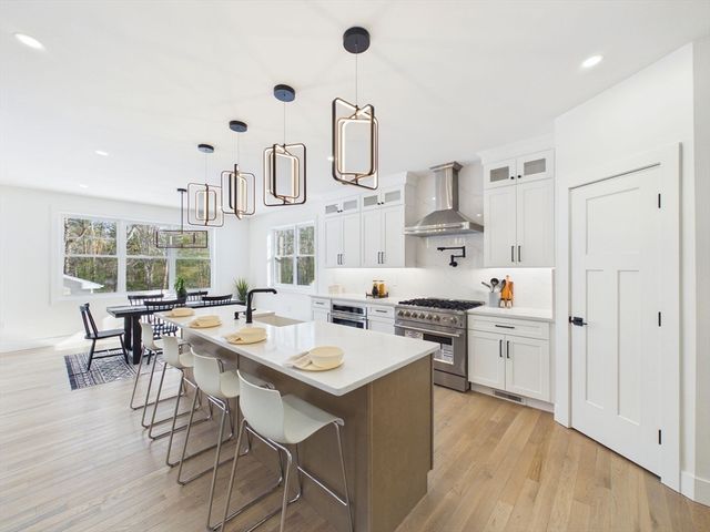 2 Arthur Street, Westport, MA 02790