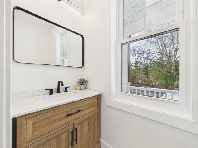 2 Arthur Street, Westport, MA 02790