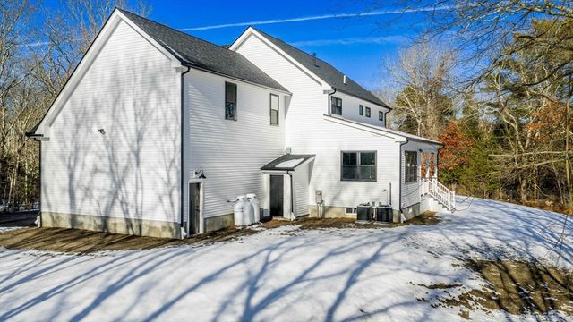 2 Arthur Street, Westport, MA 02790