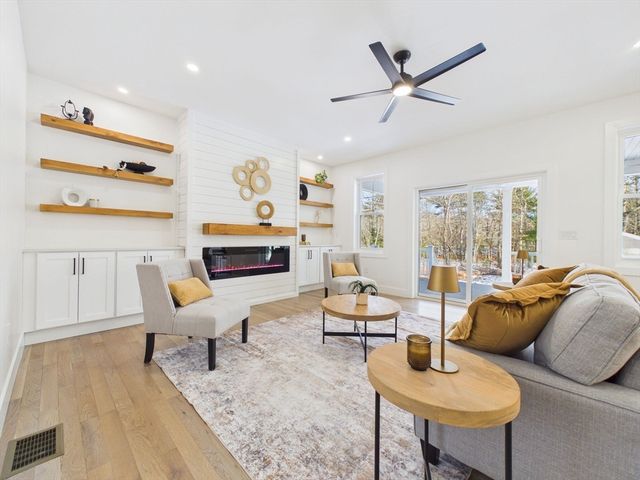 2 Arthur Street, Westport, MA 02790