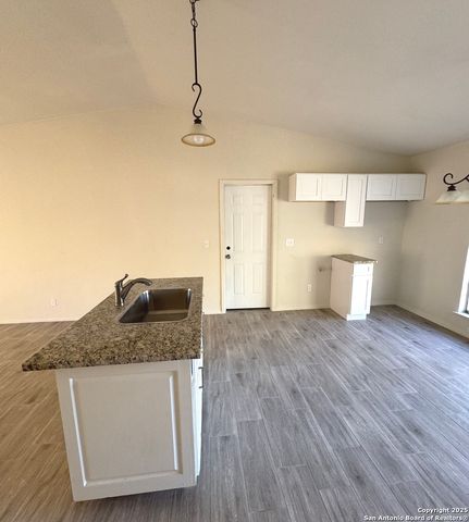 5419 War Cloud, San Antonio, TX 78242