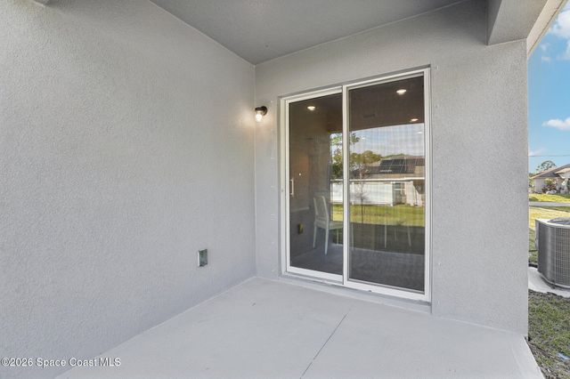 796 Doverbrook Road NW, Palm Bay, FL 32907