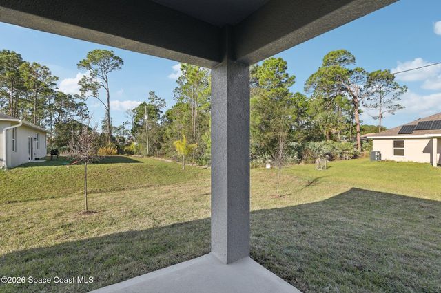 796 Doverbrook Road NW, Palm Bay, FL 32907