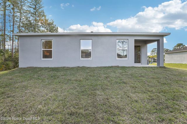 796 Doverbrook Road NW, Palm Bay, FL 32907