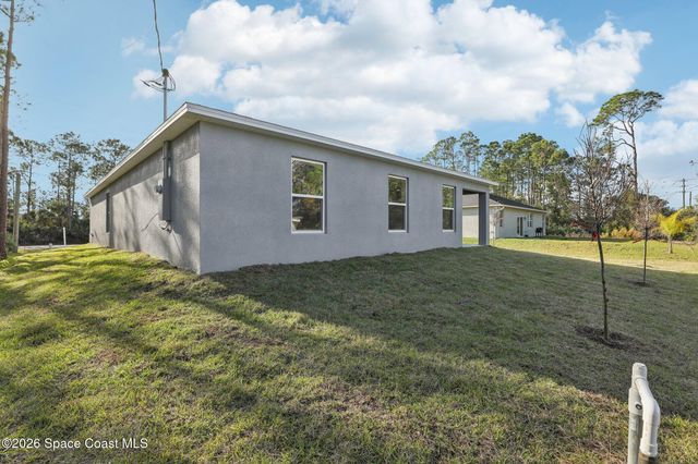 796 Doverbrook Road NW, Palm Bay, FL 32907