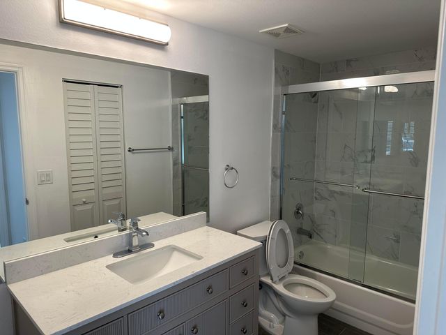 5056 Lantana Road 4105, Greenacres, FL 33463