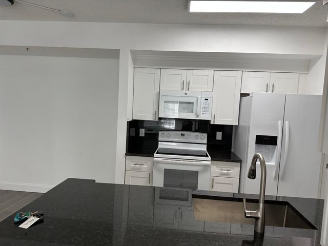 5056 Lantana Road 4105, Greenacres, FL 33463