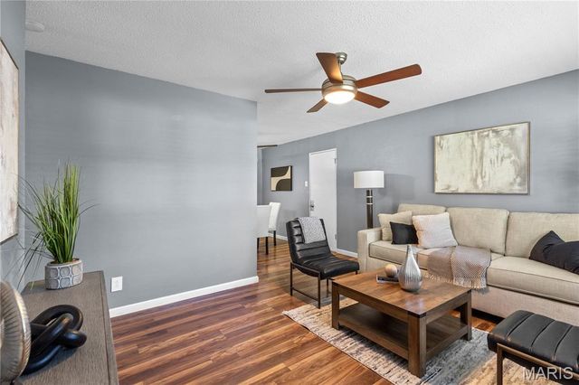 11 Charlotte Drive, Hazelwood, MO 63031