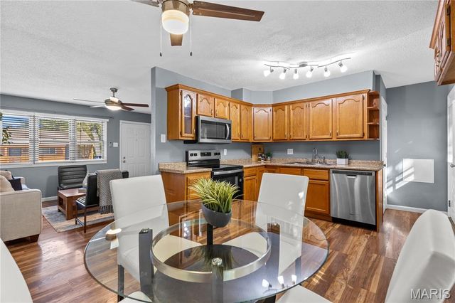 11 Charlotte Drive, Hazelwood, MO 63031