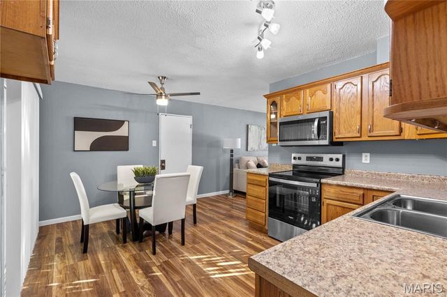 11 Charlotte Drive, Hazelwood, MO 63031