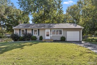 11 Charlotte Drive, Hazelwood, MO 63031