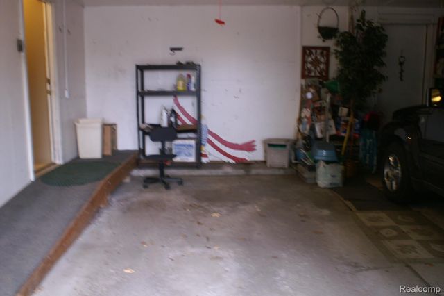 38220 Carolon, Westland, MI 48185