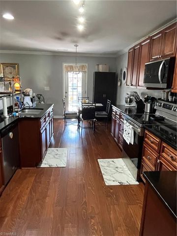 818 Leach Avenue, Thomasville, NC 27360