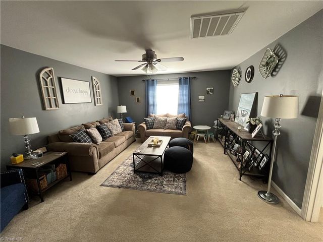 818 Leach Avenue, Thomasville, NC 27360