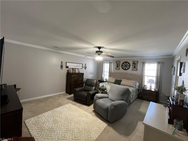 818 Leach Avenue, Thomasville, NC 27360