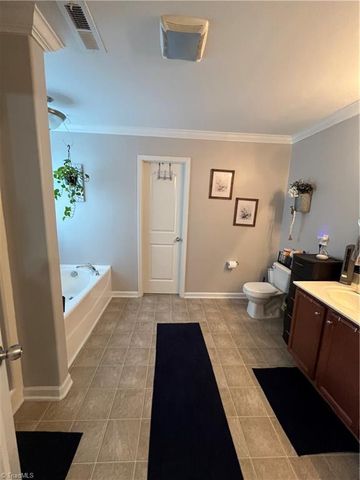 818 Leach Avenue, Thomasville, NC 27360