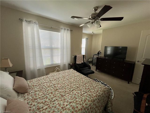 818 Leach Avenue, Thomasville, NC 27360