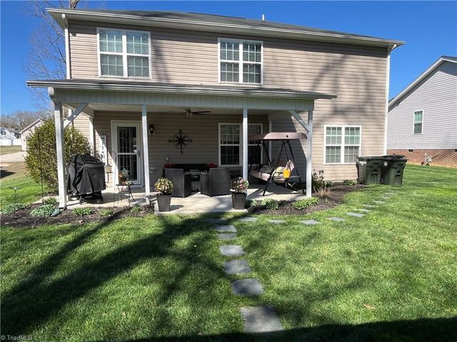 818 Leach Avenue, Thomasville, NC 27360