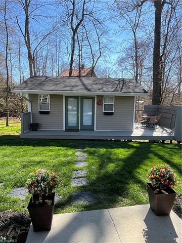 818 Leach Avenue, Thomasville, NC 27360