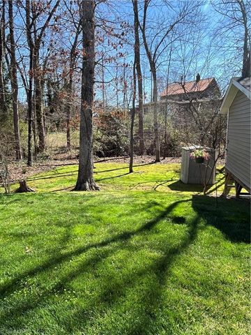 818 Leach Avenue, Thomasville, NC 27360