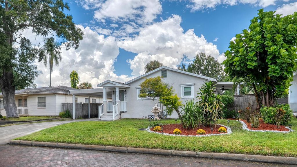 913 W FRIBLEY STREET, Tampa, FL 33603