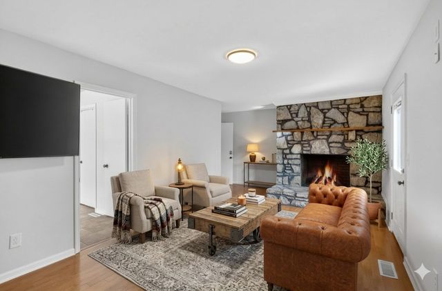 7255 Hall Rd, Greenbrier, TN 37073