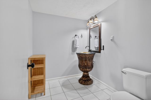 7255 Hall Rd, Greenbrier, TN 37073