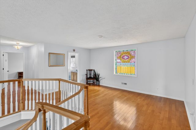 7255 Hall Rd, Greenbrier, TN 37073