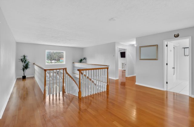 7255 Hall Rd, Greenbrier, TN 37073