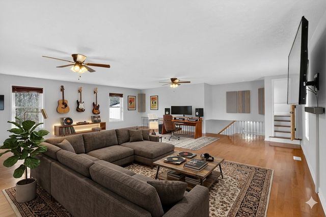 7255 Hall Rd, Greenbrier, TN 37073