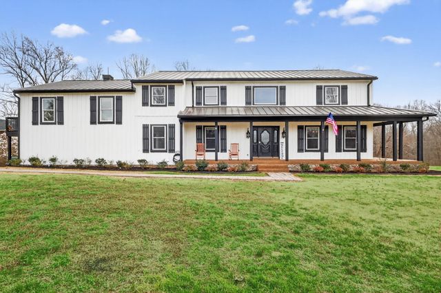 7255 Hall Rd, Greenbrier, TN 37073