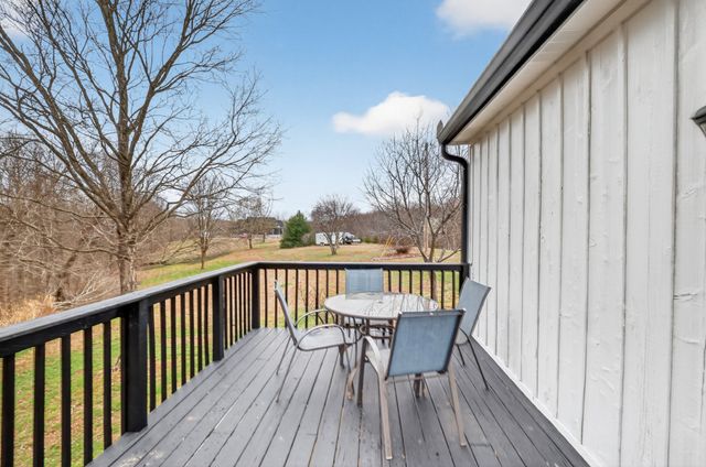 7255 Hall Rd, Greenbrier, TN 37073