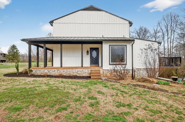 7255 Hall Rd, Greenbrier, TN 37073