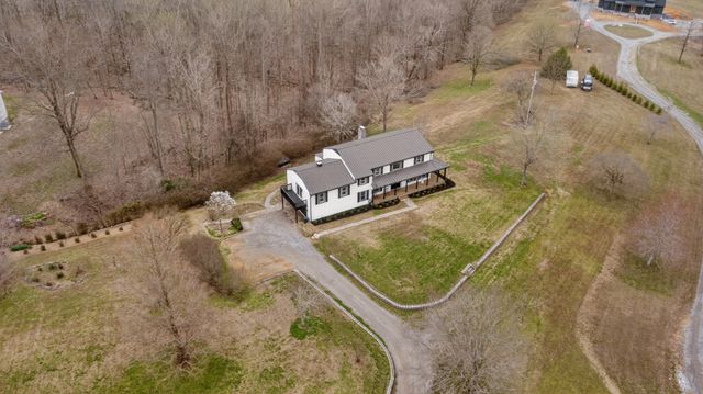 7255 Hall Rd, Greenbrier, TN 37073