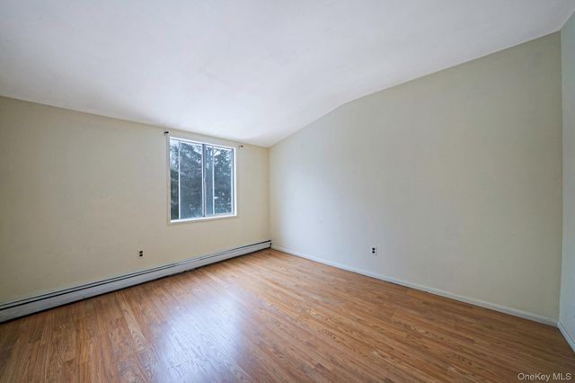 22 Meyer Lane, Medford, NY 11763