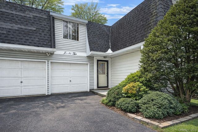 22 Meyer Lane, Medford, NY 11763