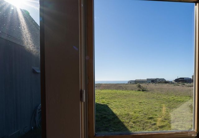 41569 Hatchway, The Sea Ranch, CA 95497
