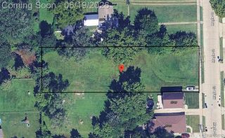 27335 Maple Street, Roseville, MI 48066