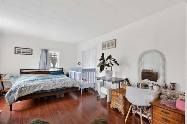 200 E Grove Street, Greenville, MI 48838