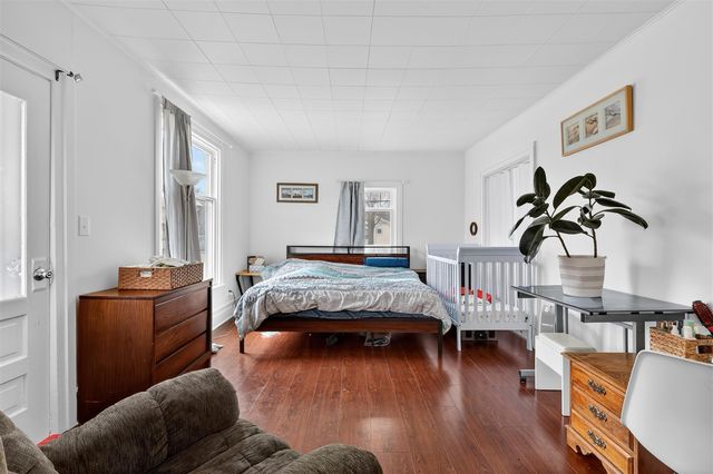 200 E Grove Street, Greenville, MI 48838