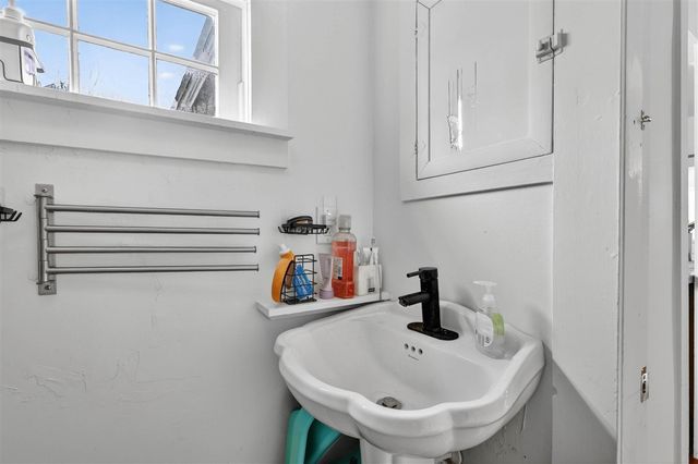 200 E Grove Street, Greenville, MI 48838