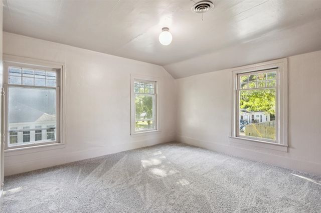 200 E Grove Street, Greenville, MI 48838