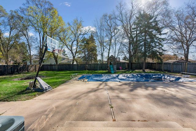 11324 Quebec Avenue N, Champlin, MN 55316