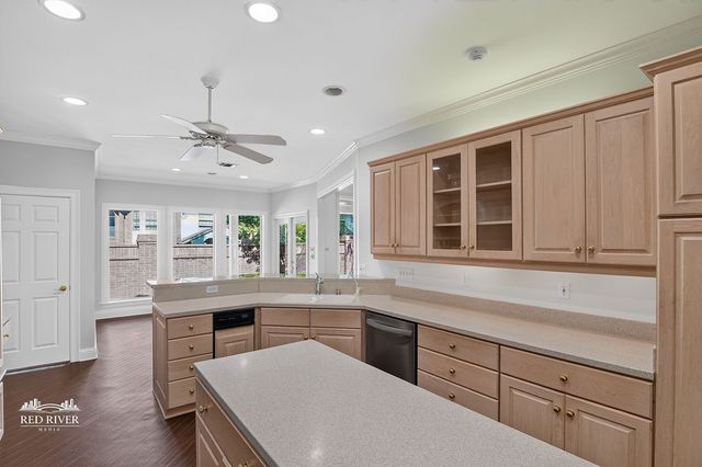 9108 Colonial Gardens, Shreveport, LA 71106