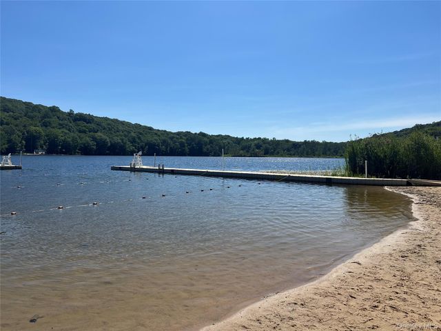 635 Long Pond Road, Mahopac, NY 10541