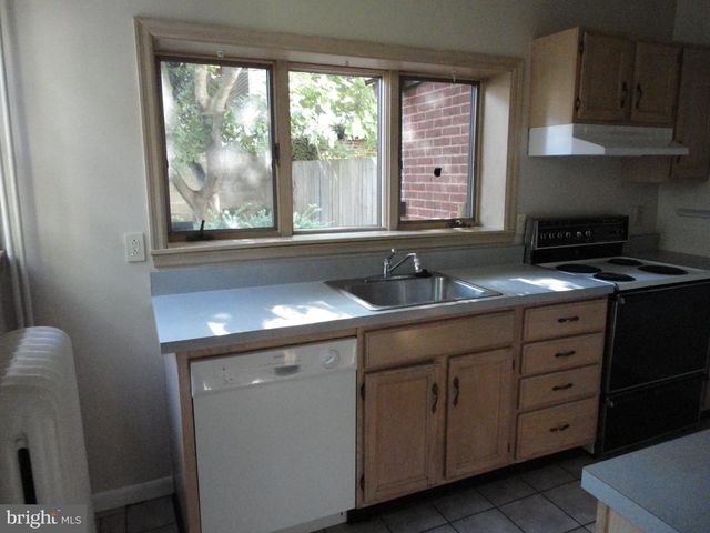 1010 N 5TH ST, Philadelphia, PA 19123
