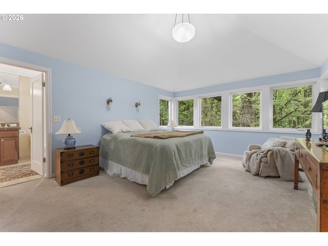 5321 Sw MENEFEE Dr, Portland, OR 97239