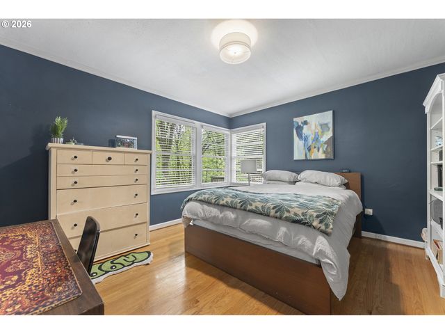 5321 Sw MENEFEE Dr, Portland, OR 97239